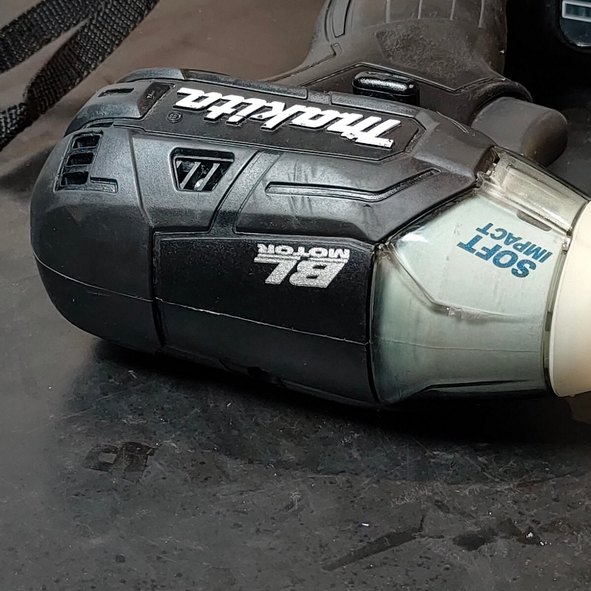 動作良好 中古品 マキタ makita 18V 充電式ソフトインパクト 動作良好 中古品 マキタ makita 18V 充電式ソフトインパクト