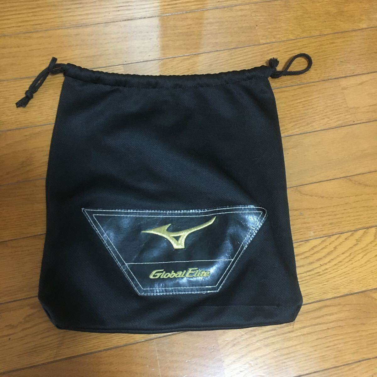 Mizuno ミズノ グローバルエリート 軟式　野球 グローブ　袋のみ ブラック 黒 中古 送料 230円_画像1