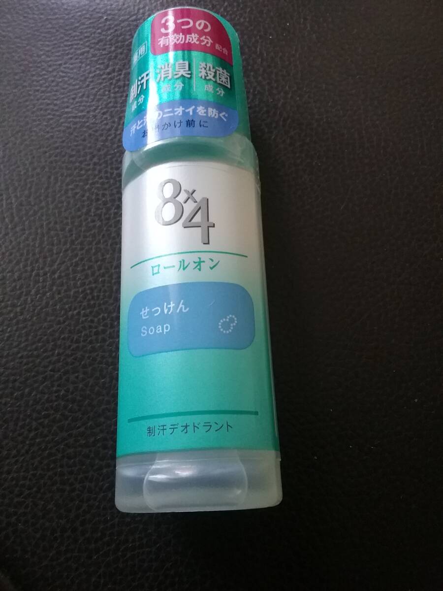8×4 [eito four ]ni Bear Kao roll on soap & floral. fragrance size 45ml deodorant . unopened postage 230 jpy 