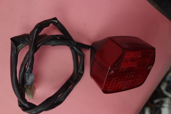 即決　純正　　SMX50　　テール　ストップ　ランプ　レンズ　ハーネス　電装　　60ATB43_画像2