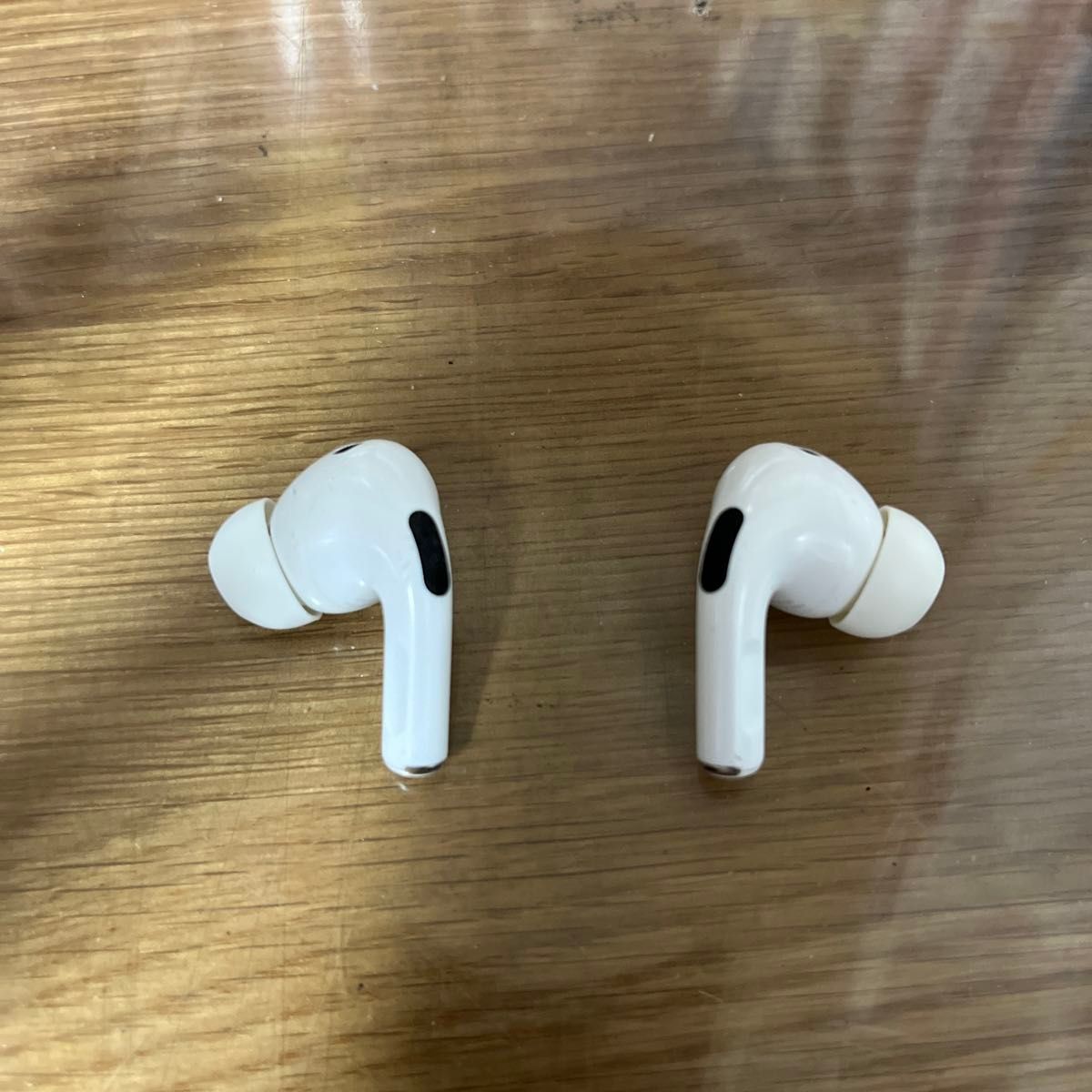 Apple AirPods Pro 第2世代 MQD83J/A ワイヤレスイヤホン 813