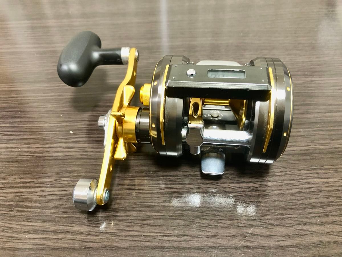 ダイワ ミリオネアicv250 右ハンドル - リール ダイワ ミリオネアicv250 右ハンドル - リール
