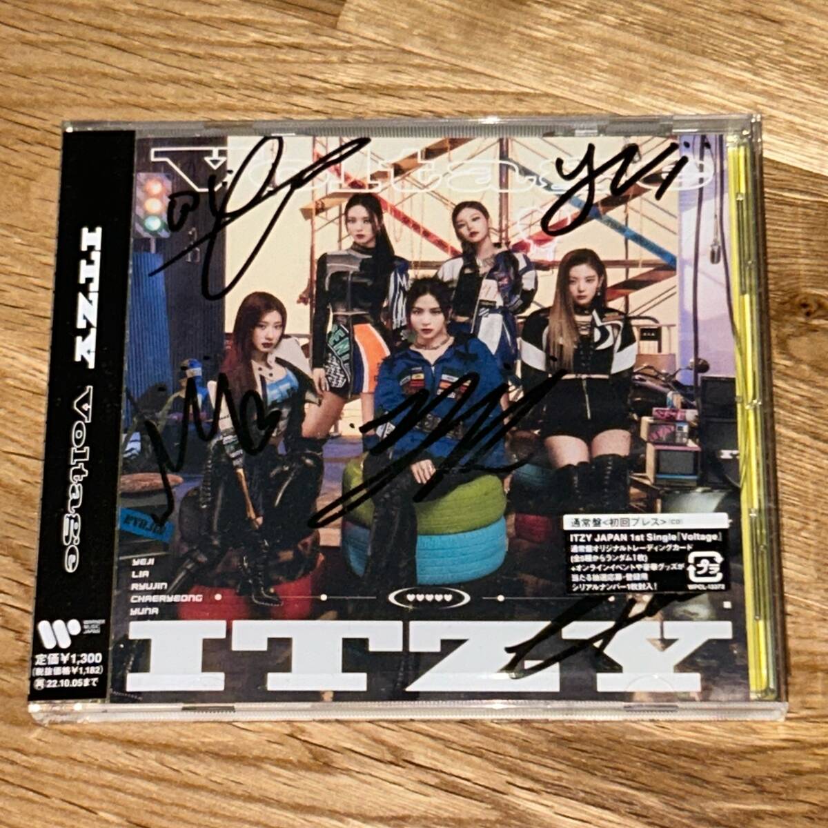 ITZY* Japan 1st single [Voltage] general record / the first times limitation specification * autograph autograph 