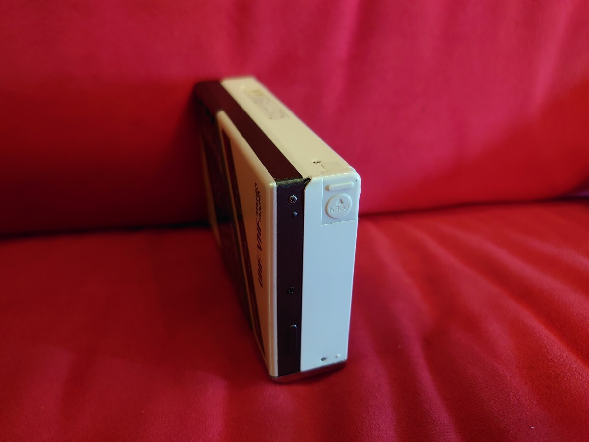 【AIWA】HS-UV9 Cassette Boy vintage PORTABLE RADIO CASSETTE PLAYER アイワ レトロ ポータブル ラジオ カセットプレーヤー の画像9