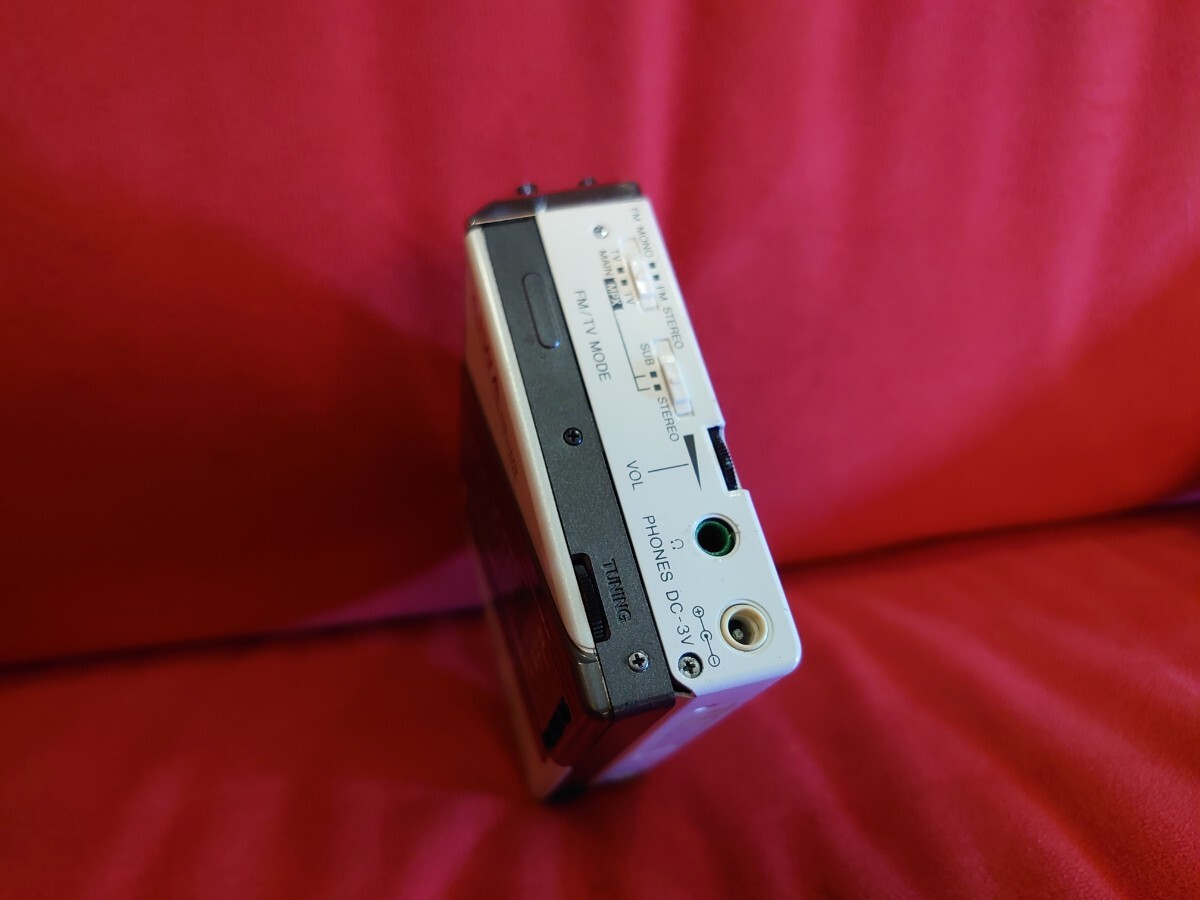 【AIWA】HS-UV9 Cassette Boy vintage PORTABLE RADIO CASSETTE PLAYER アイワ レトロ ポータブル ラジオ カセットプレーヤー の画像7