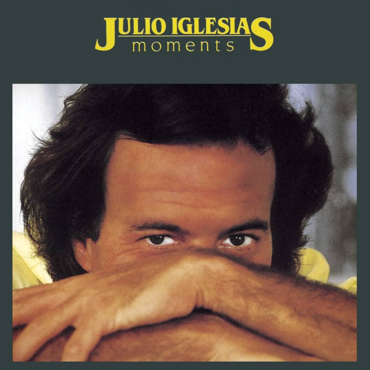 名盤 Julio Iglesias Moments フリオ・イグレシアス 日本国内盤　1200万枚以上のセールスを記録し、史上最も売れたラテンアルバム　_画像1