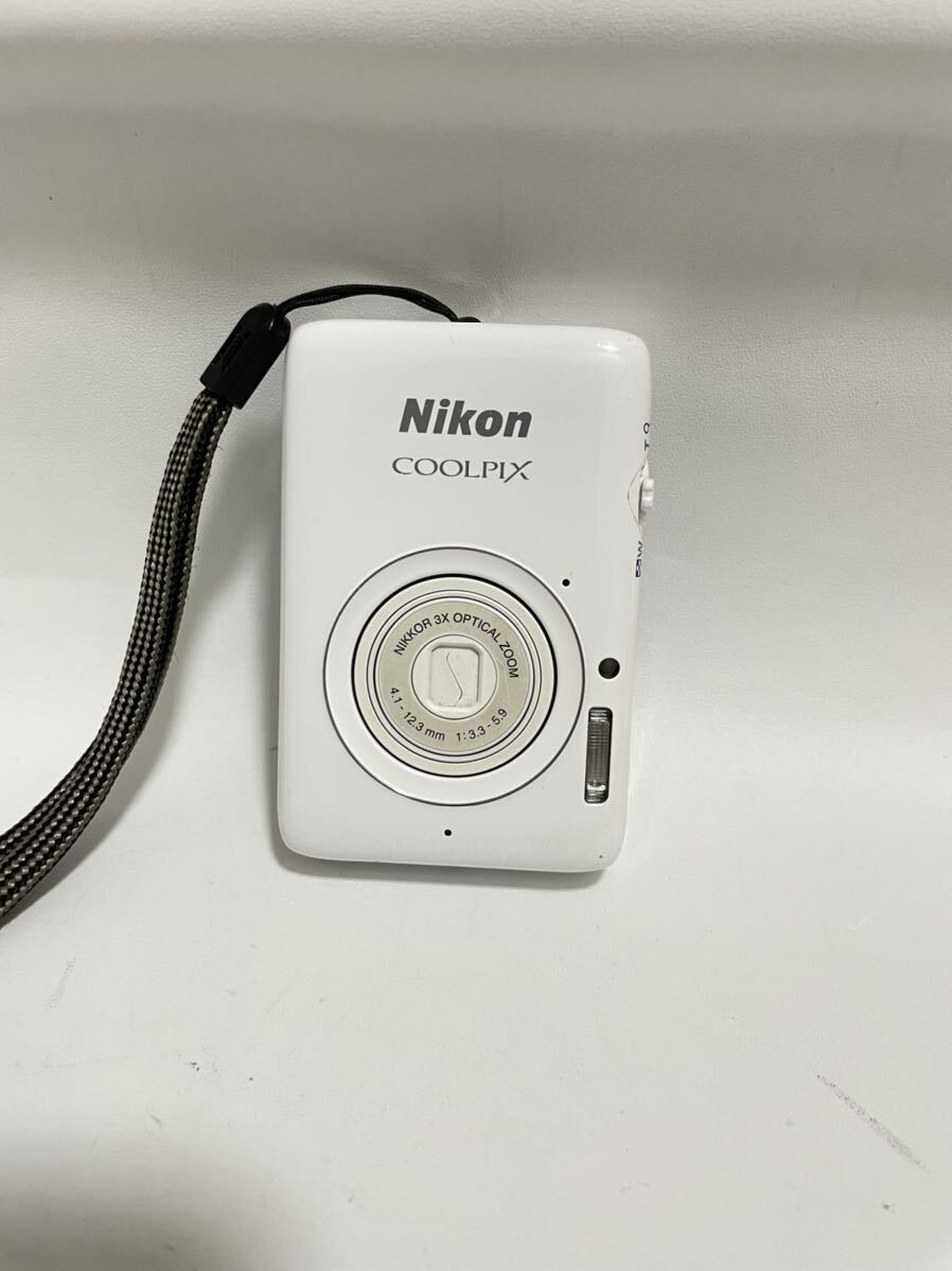 動作品 Nikon Coolpix S02 デジタルカメラ 中古品 _画像1