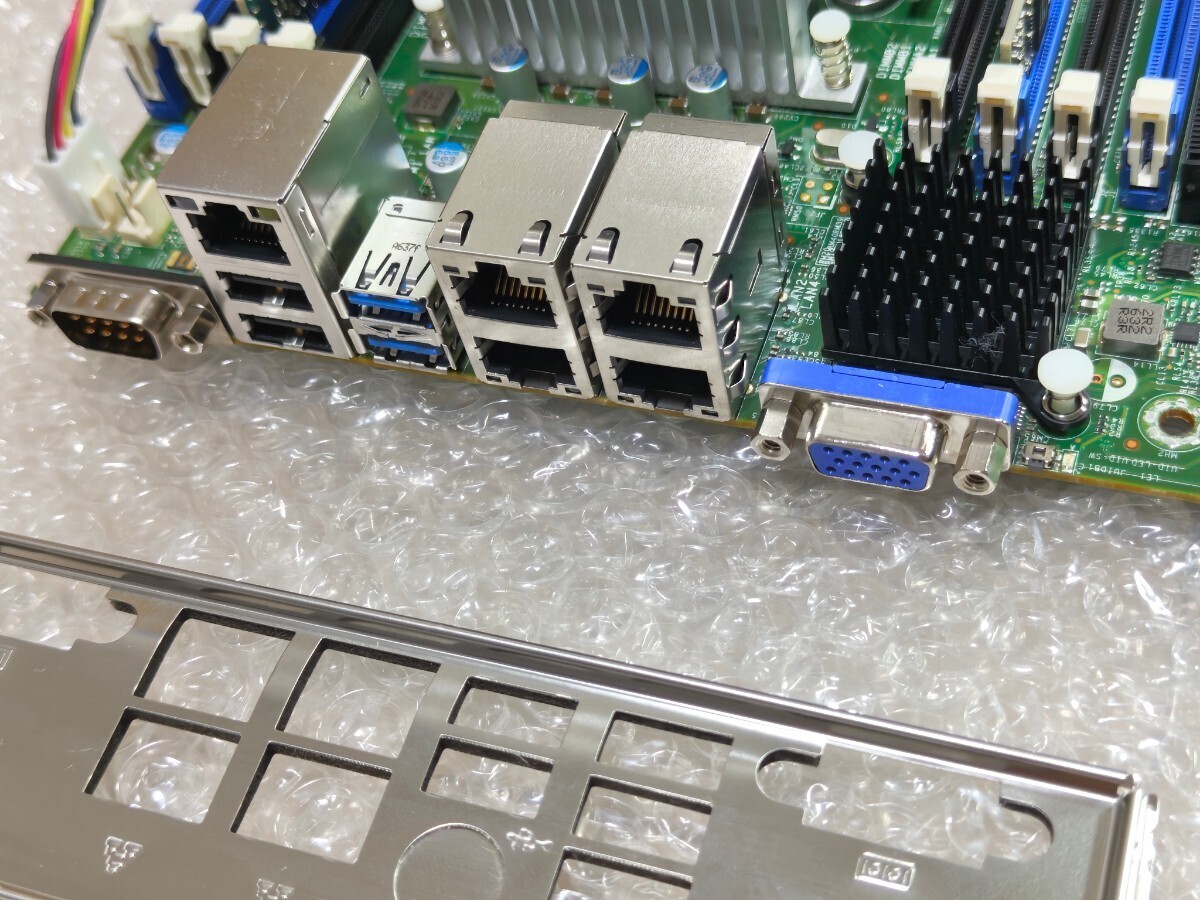 1円スタート Supermicro X10SRH-CLN4F Xeon CPU メモリ(8GB)、CPUファン RAIDカード付き サーバー ワークステーション 美品 動作確認済み_画像3