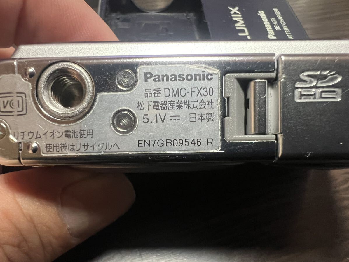 ★Panasonic パナソニック LUMIX ルミックス デジタルカメラ DMC-FX30 可動品 バッテリー 充電器　メモリーカード2GB 付き_画像6