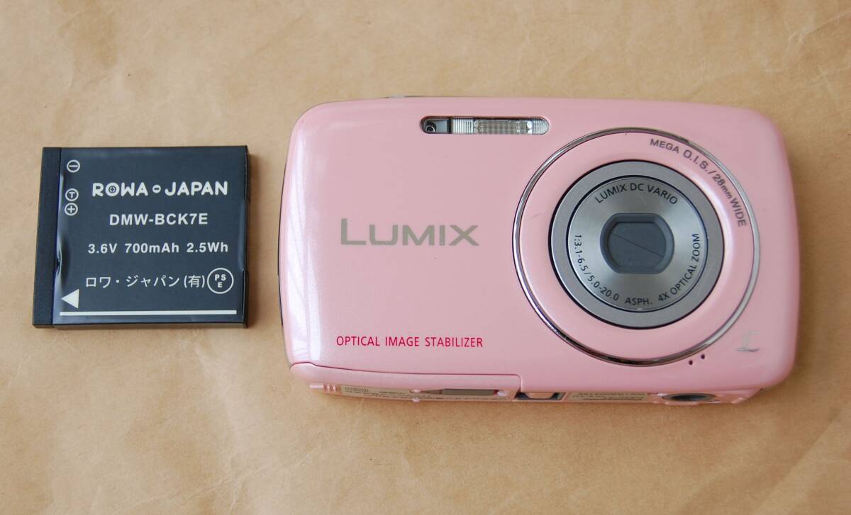【即決】美品 Panasonic 超コンパクト・デジタルカメラ LUMIX DMC-S1 ピンク 光学4倍ズーム バッテリー付属 送料230円~の画像7