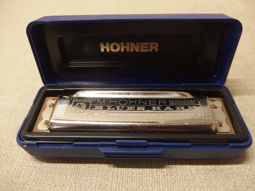 0540248s【M.HOHNER BLUES HARP】ホーナー/ブルースハープ/ハーモニカ/ケース入り/10×2.7×1.7cm程/中古品_画像1