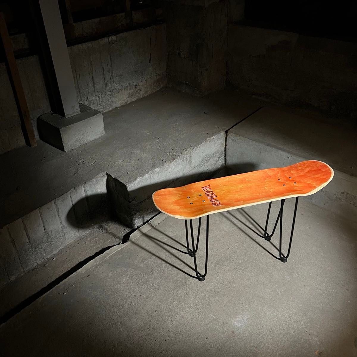 ●スケートボード　スケボー　テーブル　椅子　イス　チェア　ベンチ　サイドテーブル　コーヒーテーブル　ミニテーブル　スツール　105