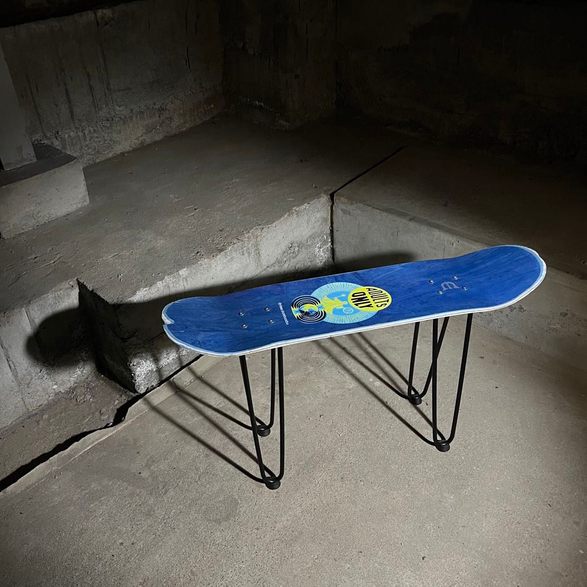 ●スケートボード　スケボー　サイドテーブル　椅子　イス　チェア　ベンチ　ローテーブル　スツール　ミニテーブル　インテリア　119