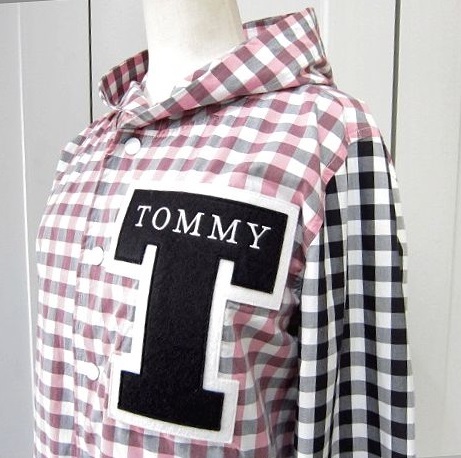 トミー　TOMMY　フードジャケット　マウンテンパーカー　綿100％　ロゴ　_画像3