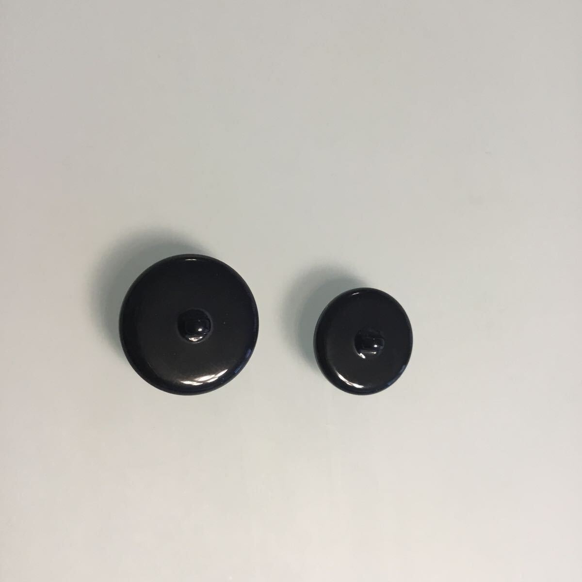 本物　シャネル　ボタン　ココマーク　黒×シルバー　約2.4センチ1個、約2センチ1個　計2個　レア