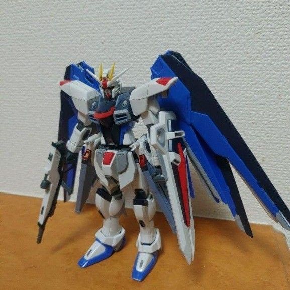 1/144HGフリーダムガンダム　完成品　商品同時300円値引