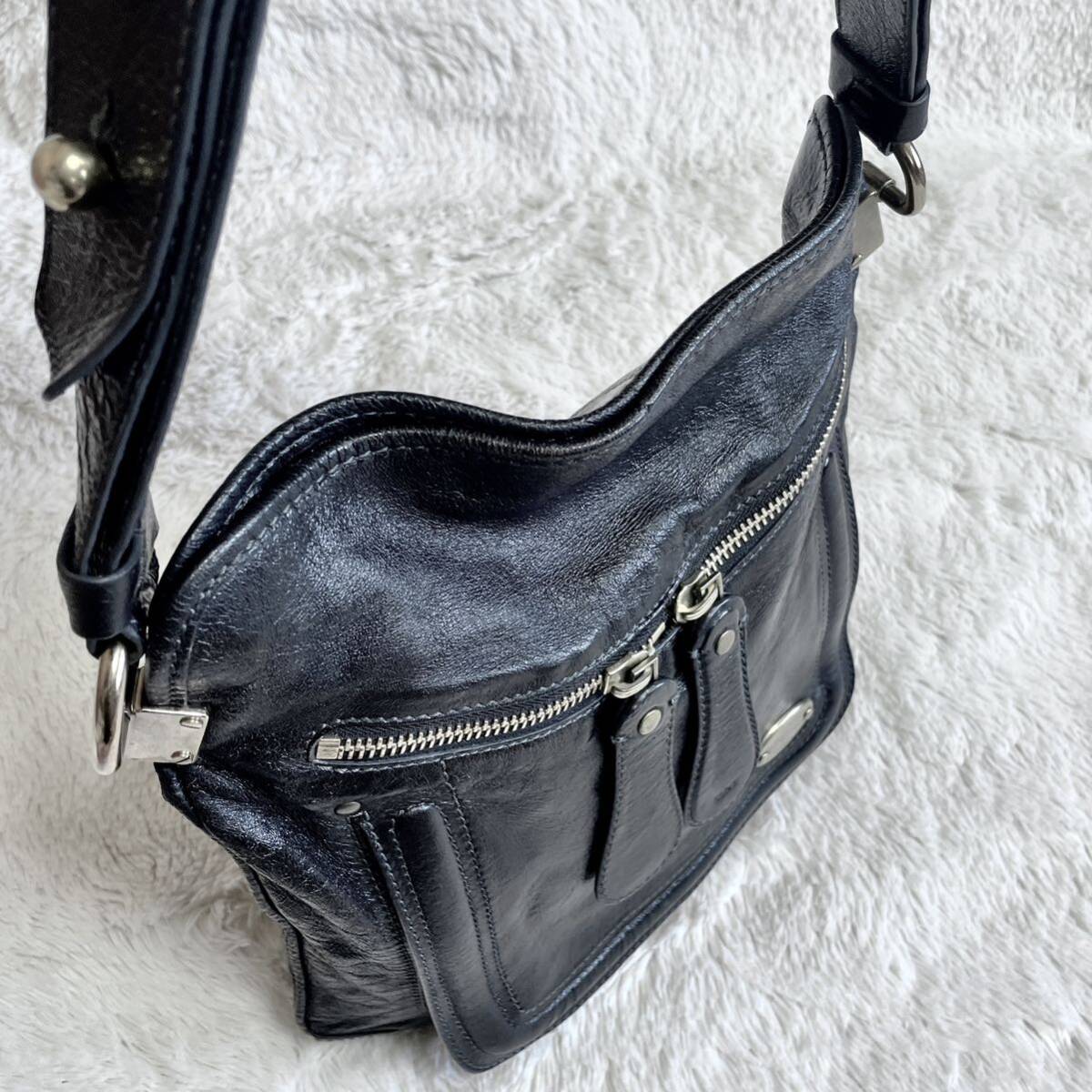 Chloe クロエ ベイ オールレザー ショルダーバッグ ロゴ Chloe クロエ ベイ オールレザー ショルダーバッグ ロゴ