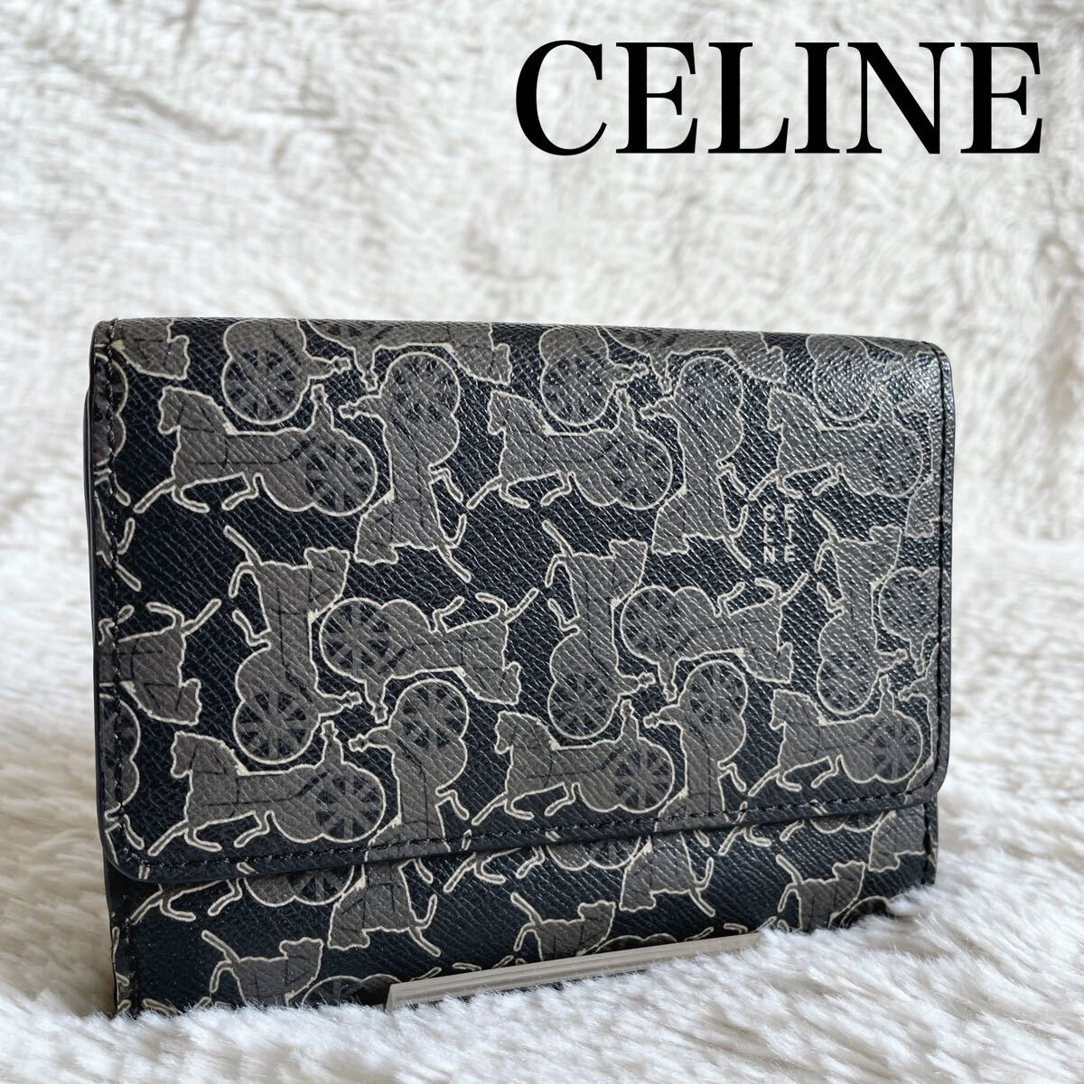 CELINE Wホック財布 サルキー ロゴグラム 馬車柄 コンパクト CELINE Wホック財布 サルキー ロゴグラム 馬車柄 コンパクト