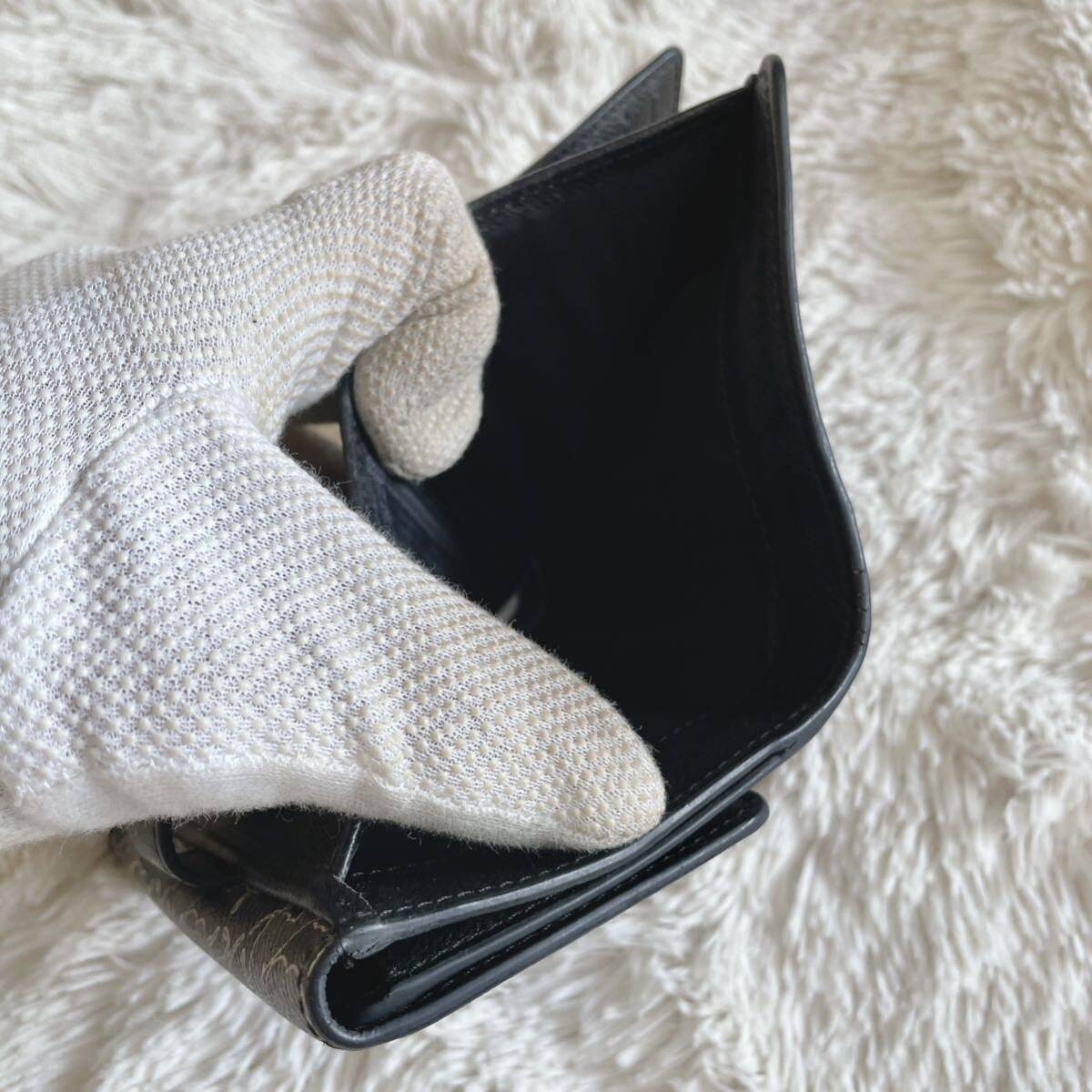 CELINE Wホック財布 サルキー ロゴグラム 馬車柄 コンパクト CELINE Wホック財布 サルキー ロゴグラム 馬車柄 コンパクト