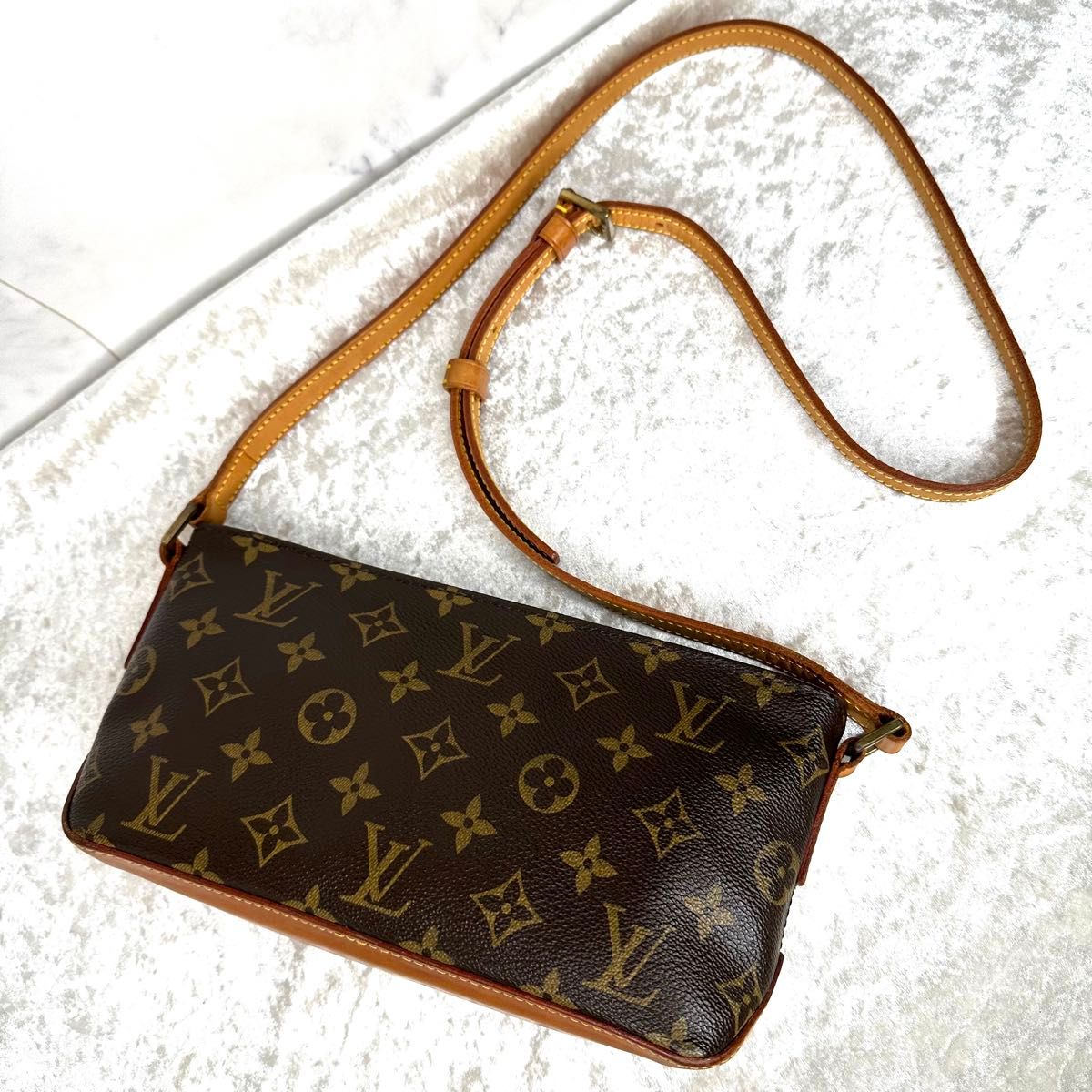 【美品☆】ルイヴィトン　モノグラム　トロター　ショルダーバッグ　超人気　斜め掛け LOUIS VUITTON