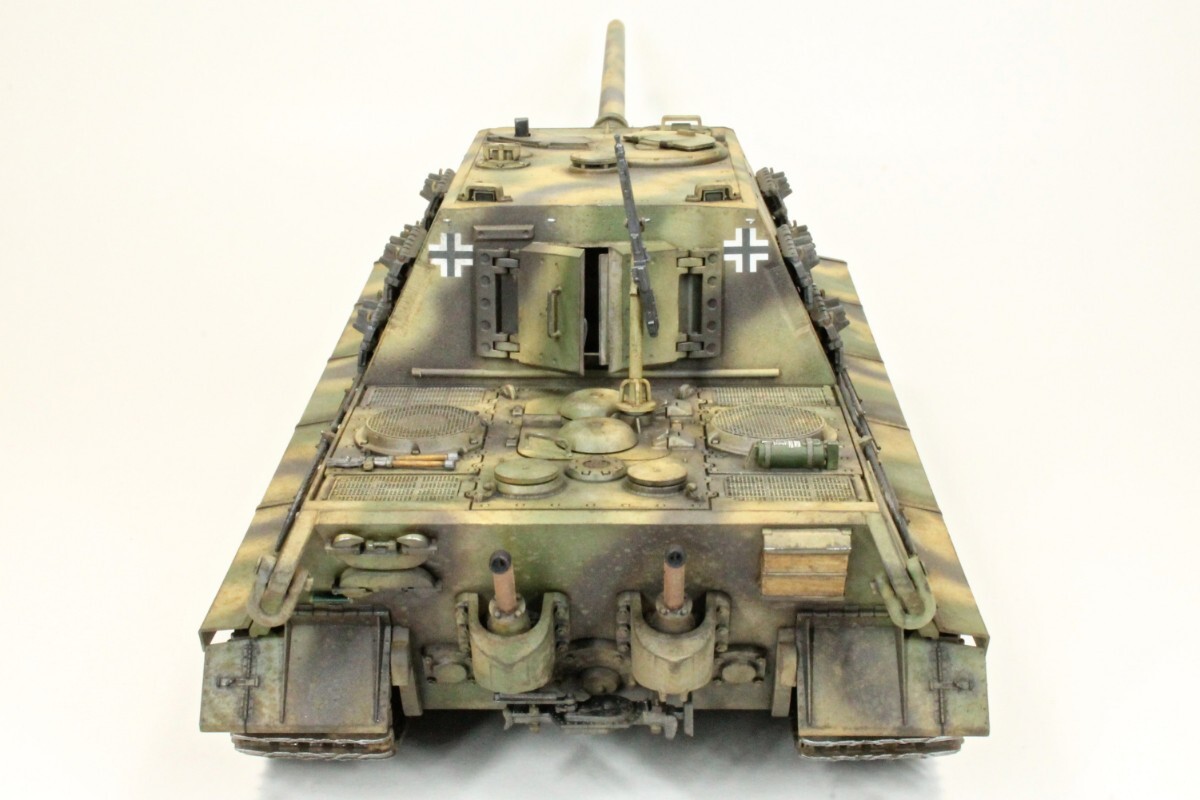 タミヤ 1/35 ドイツ重駆逐戦車ヤークトティーガー 初期生産車輌　完成品_画像4