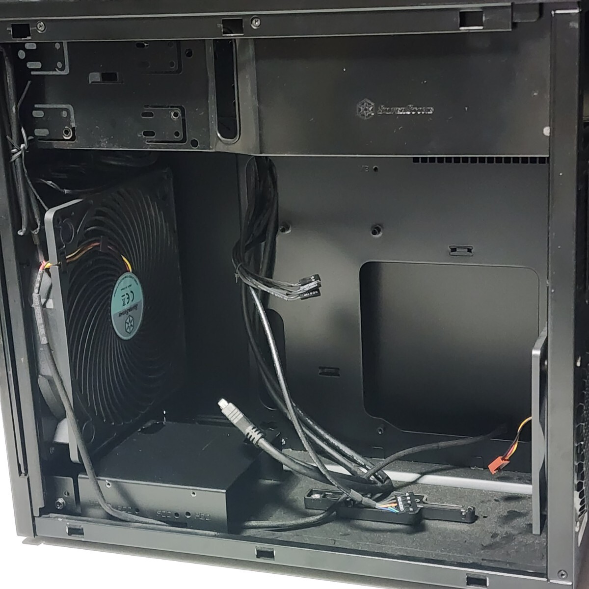SilverStone Temjin Series SST-TJ08B-E ミニタワー型PCケース SilverStone Temjin Series SST-TJ08B-E ミニタワー型PCケース