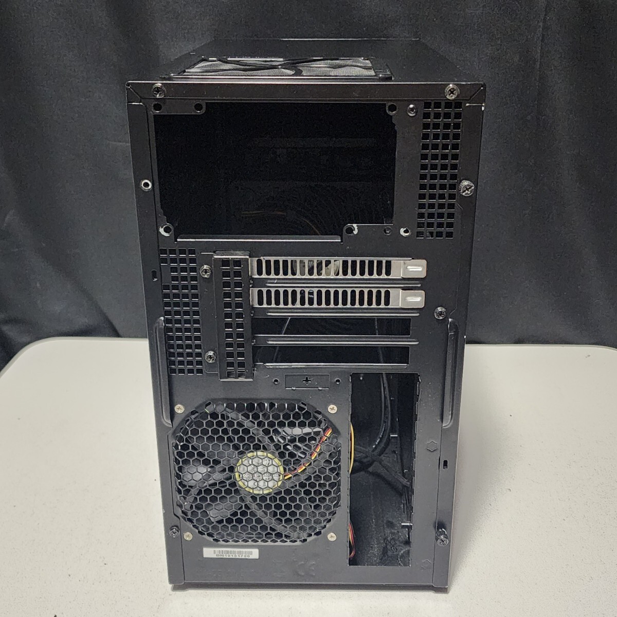 SilverStone Temjin Series SST-TJ08B-E ミニタワー型PCケース SilverStone Temjin Series SST-TJ08B-E ミニタワー型PCケース