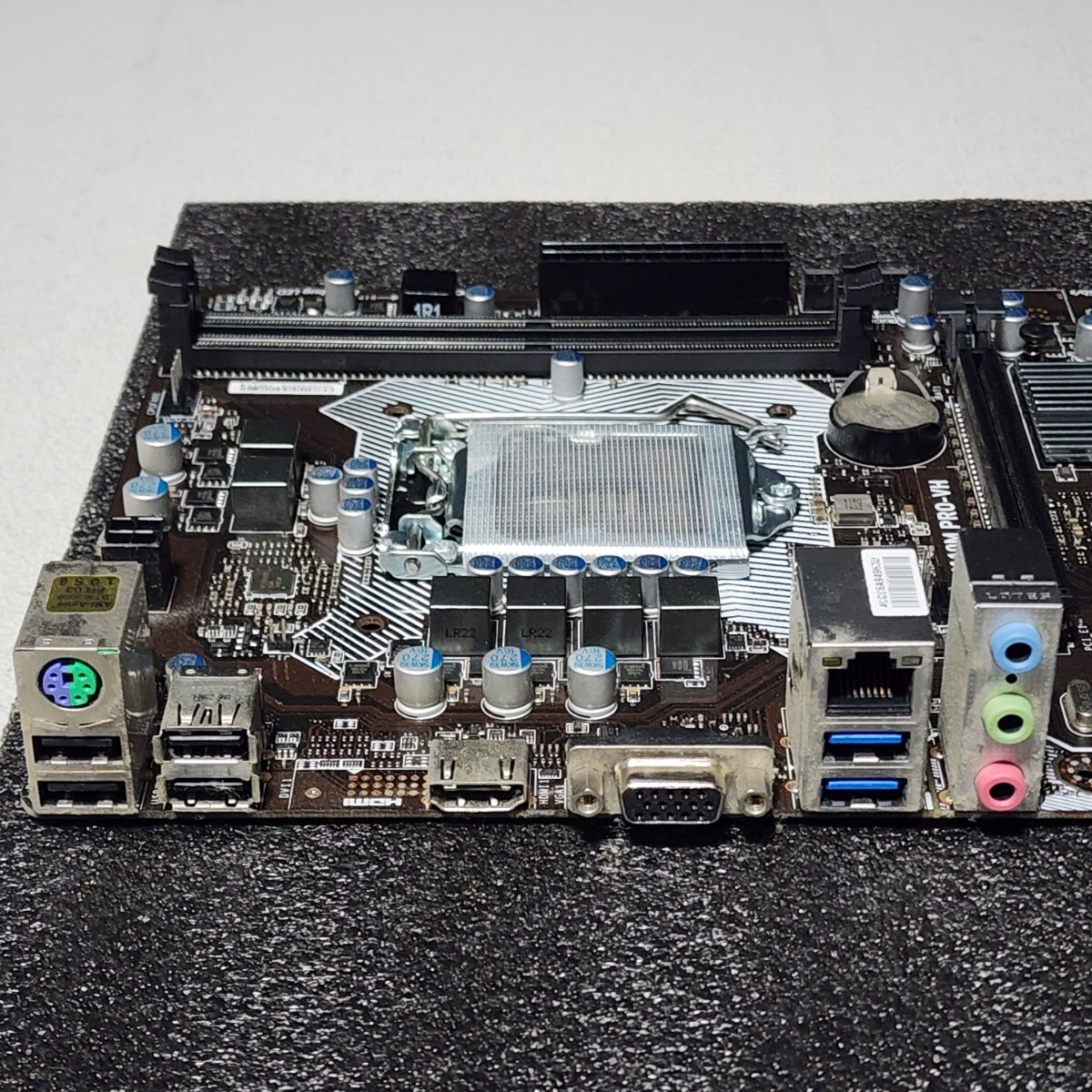 MSI H110M PRO-VH IOパネル付属 LGA1151 MicroATXマザーボード MSI H110M PRO-VH IOパネル付属 LGA1151 MicroATXマザーボード