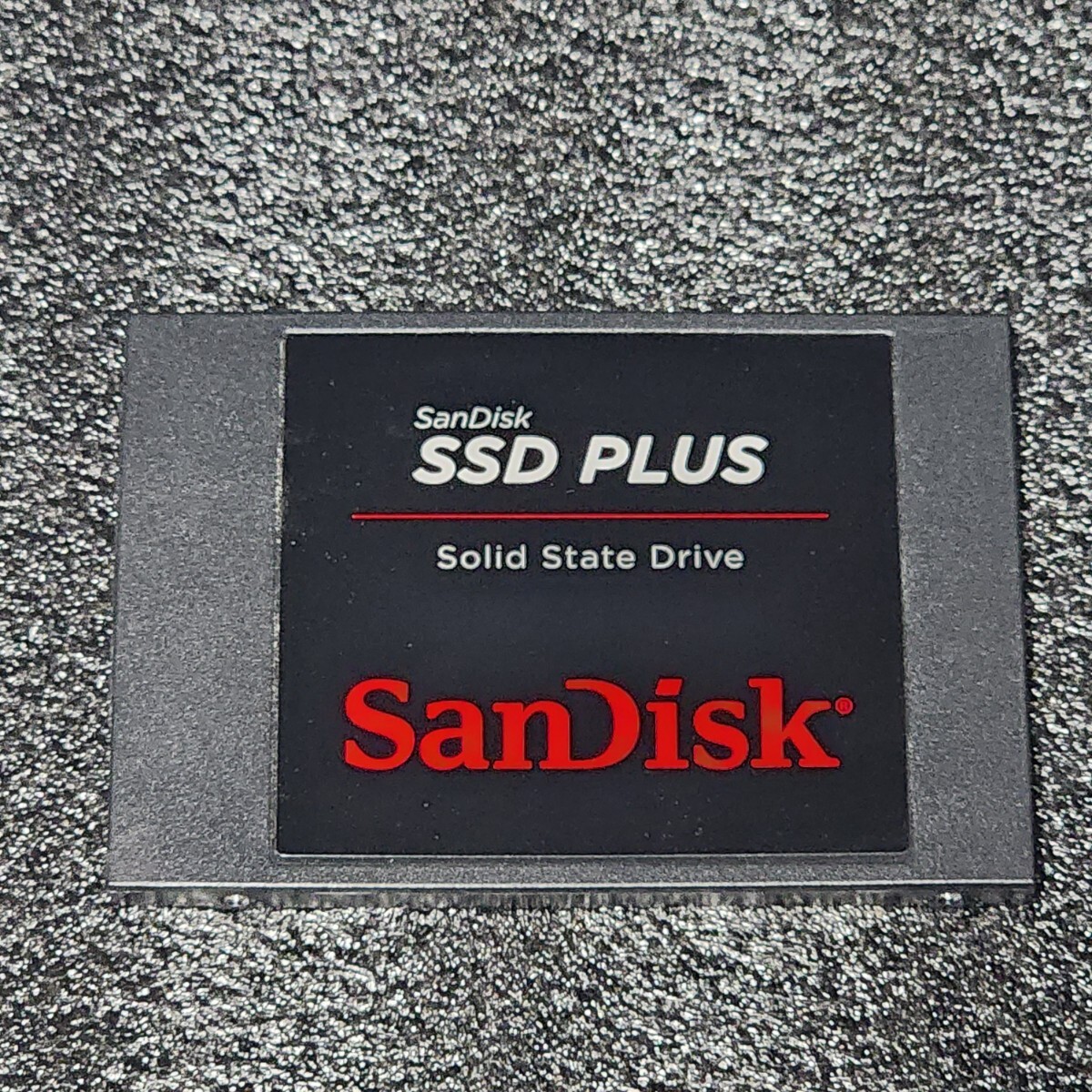 SanDisk SSD PLUS(SDSSDA-240G) 240GB SATA SSD 正常品 2.5インチ内蔵SSD フォーマット済 PCパーツ 動作確認済 250GB 256GBの画像1