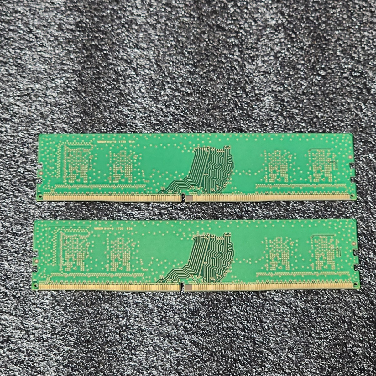 SAMSUNG DDR4-2400MHz 8GB (4GB×2枚キット) M378A5244CB0-CRC 動作確認済み デスクトップ用 PCメモリ _画像3