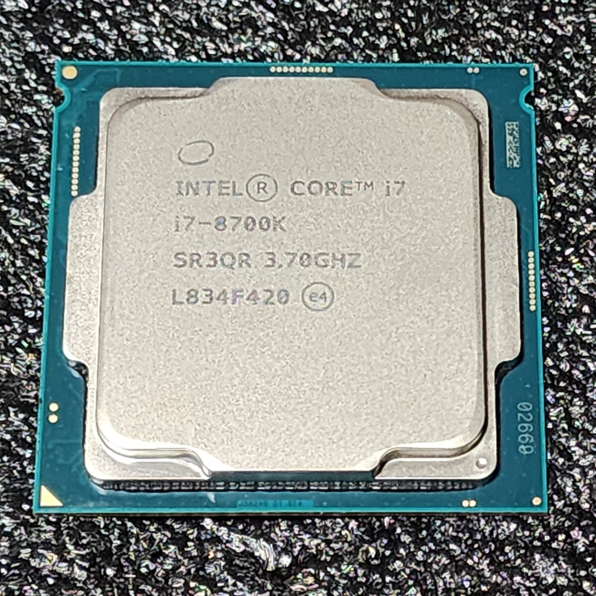 CPU Intel Core i7 8700K 3.7GHz 6コア12スレッド CoffeeLake PCパーツ インテル 動作確認済み_画像1