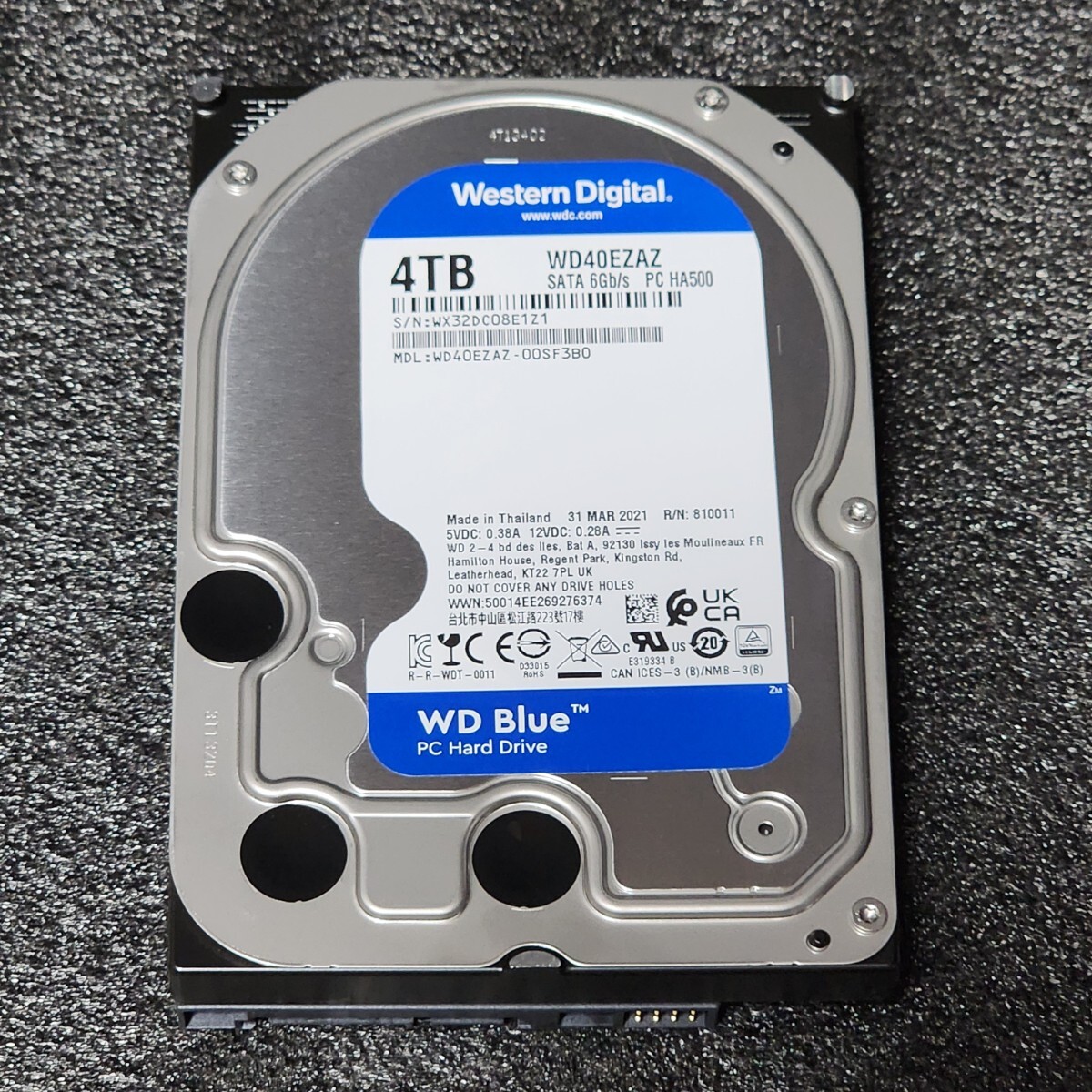 【送料無料】WesternDigtal WD Blue WD40EZAZ-00SF3B0 4TB 3.5インチ内蔵HDD 2021年製 フォーマット済み 正常品 PCパーツ 動作確認済_画像1