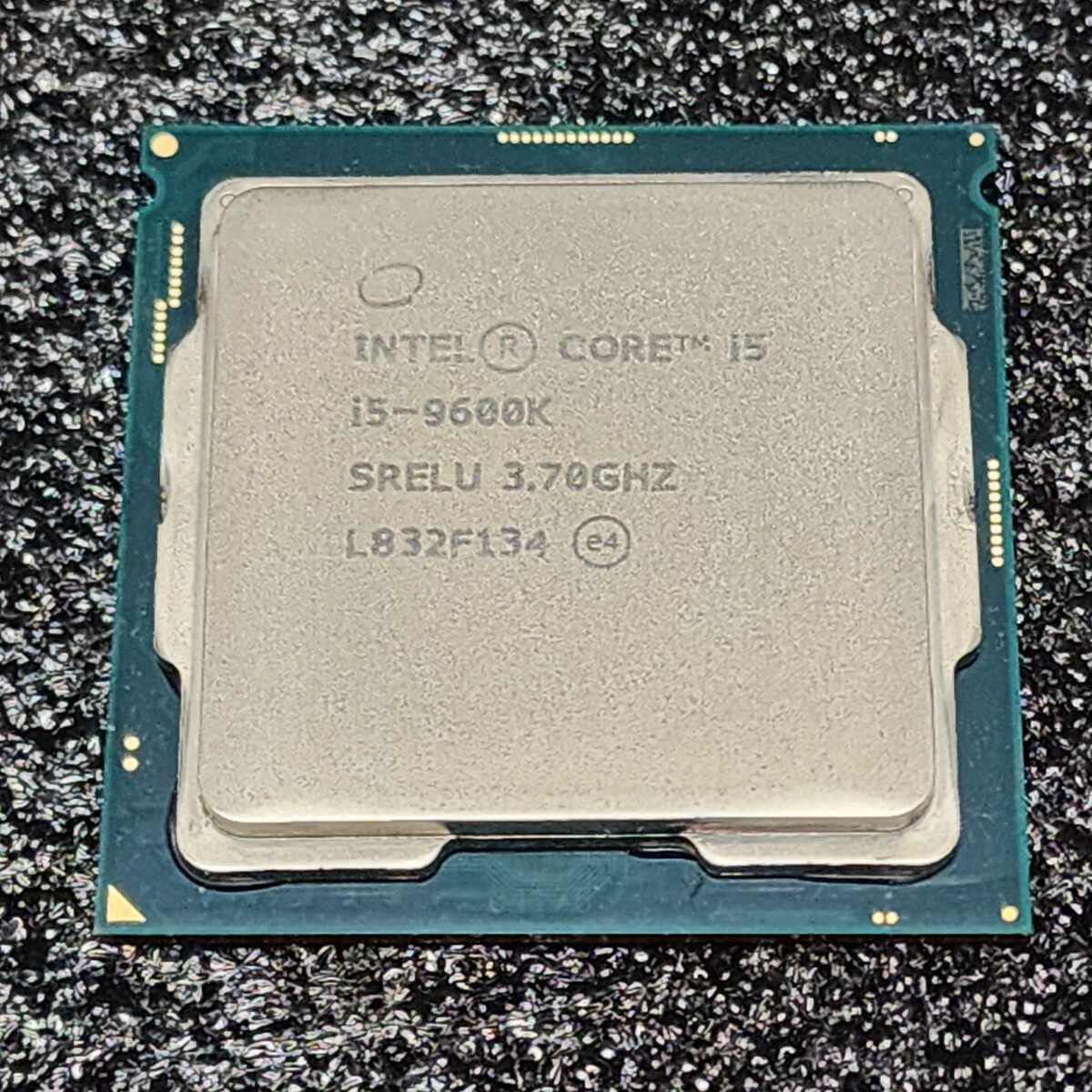 CPU Intel Core i5 9600K 3.7GHz 6コア6スレッド CoffeeLake PCパーツ インテル 動作確認済み_画像1