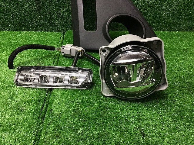 【送料無料】M900A ルーミー カスタム G-T 前期 純正 右 フォグランプ/デイライト セット LED コイト114-11092 タンク/トール/ジャスティ_画像3