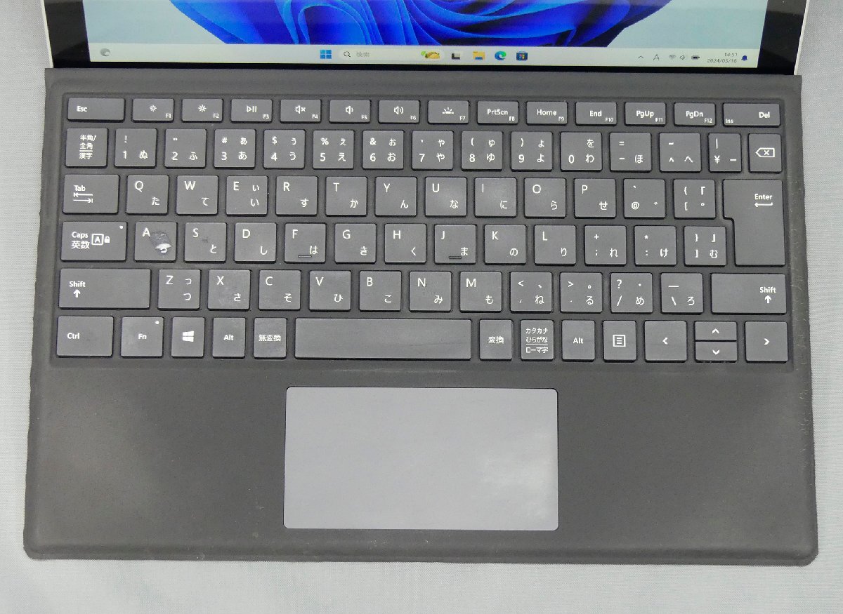 Surface Pro7 Corei5-1035G4(4コア8スレッド 1.10～3.70GHz) メモリ16GB SSD256GB Windows11 サーフェス タイプカバー 中古 〇 S2405-5833_キー A の文字が消えています