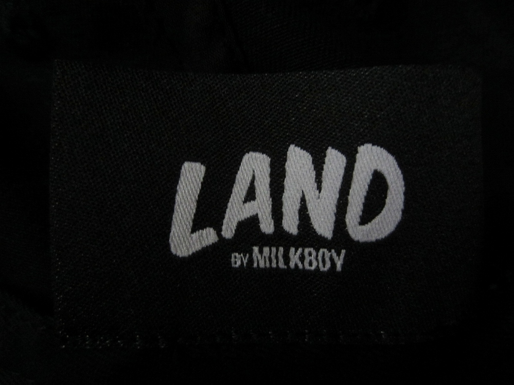 LAND by MILKBOY message embroidery cotton cap black Ran Dubai Milkboy CAP MILK BOY hat hat cat cat cat Cat..