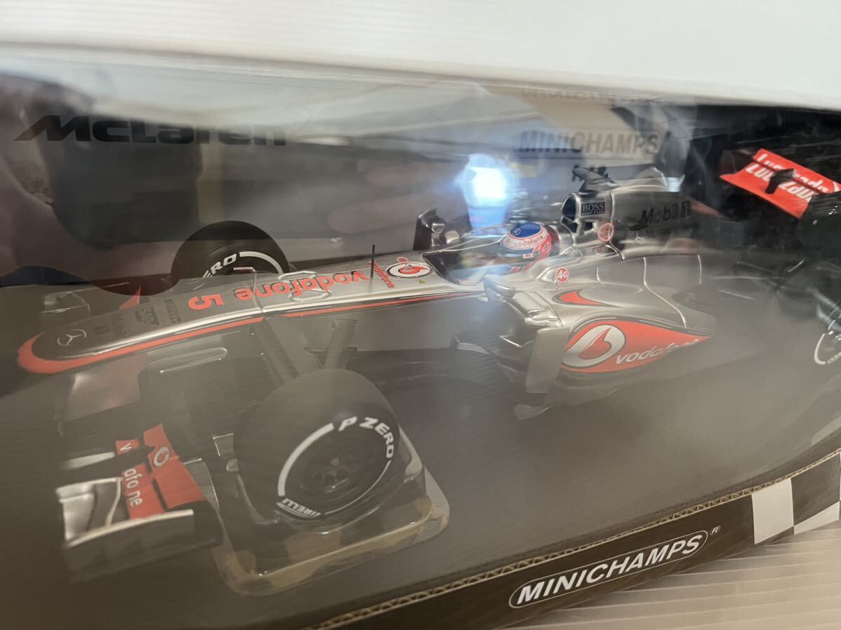 【美品】minichamps 1\18 ボーダフォン マクラーレン メルセデス MP4-28 J.バトン 2013 Mercedesの画像1