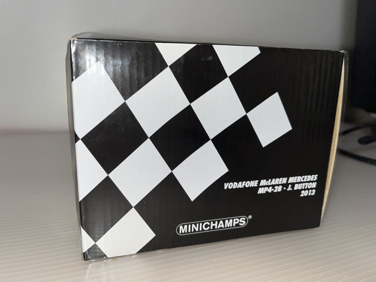 【美品】minichamps 1\18 ボーダフォン マクラーレン メルセデス MP4-28 J.バトン 2013 Mercedesの画像6