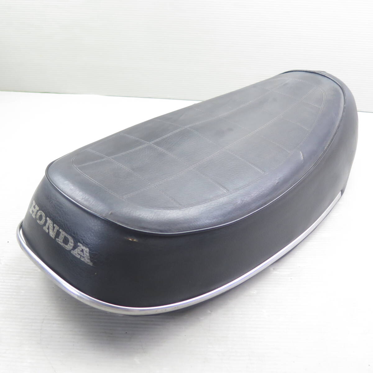 *DAX Dux [ST50] 6V original main seat HONDA Logo attaching Honda HONDA KR060428