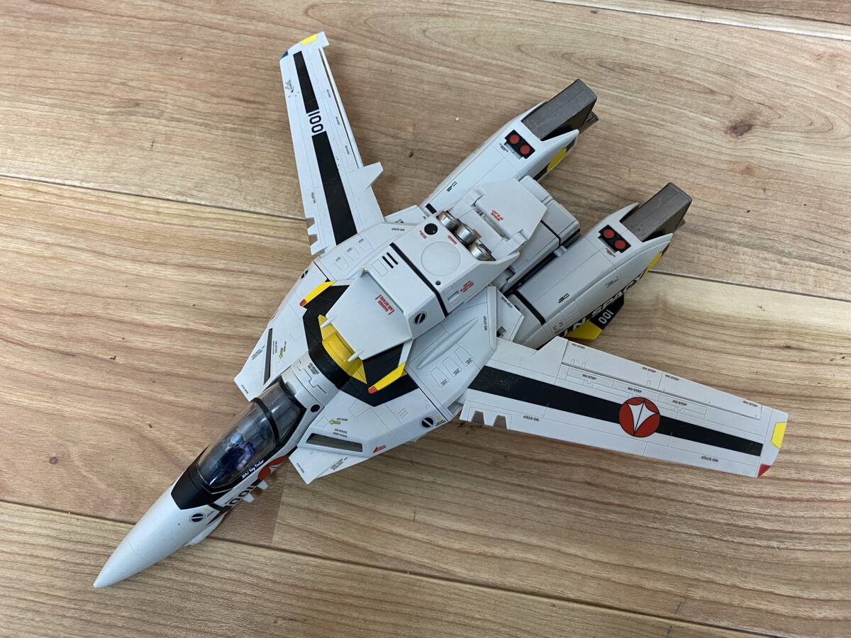 ５ バンダイ DX超合金 超時空要塞マクロス 初回限定版 VF-1S バルキリー ロイ・フォッカースペシャル ＆ スーパーパーツセット 現状品_画像4