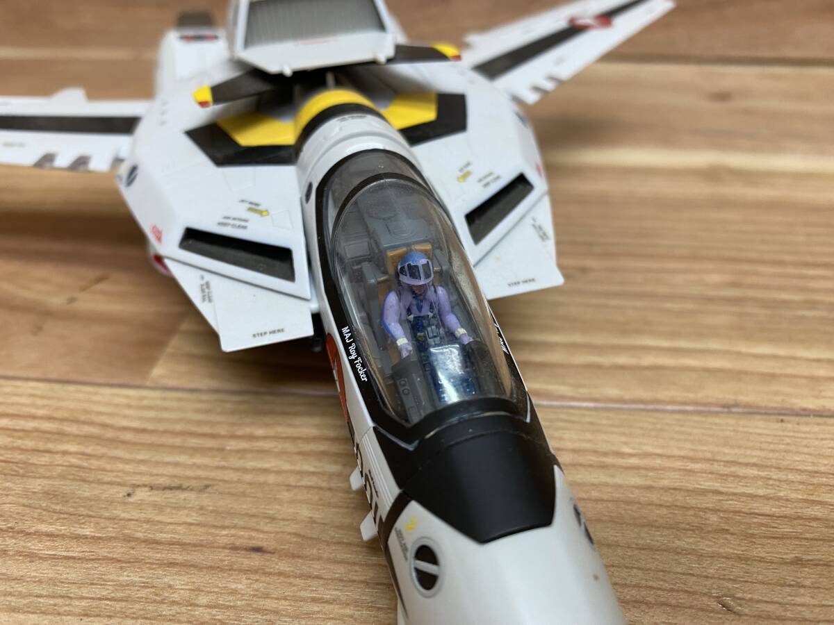 ５ バンダイ DX超合金 超時空要塞マクロス 初回限定版 VF-1S バルキリー ロイ・フォッカースペシャル ＆ スーパーパーツセット 現状品_画像6