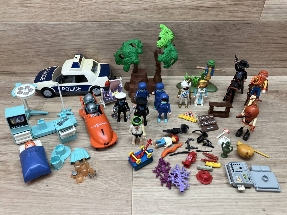 63. secondhand goods Play Mobil patrol car .. Bob attrition - horse bird tree doll etc. various together present condition goods . toy block 