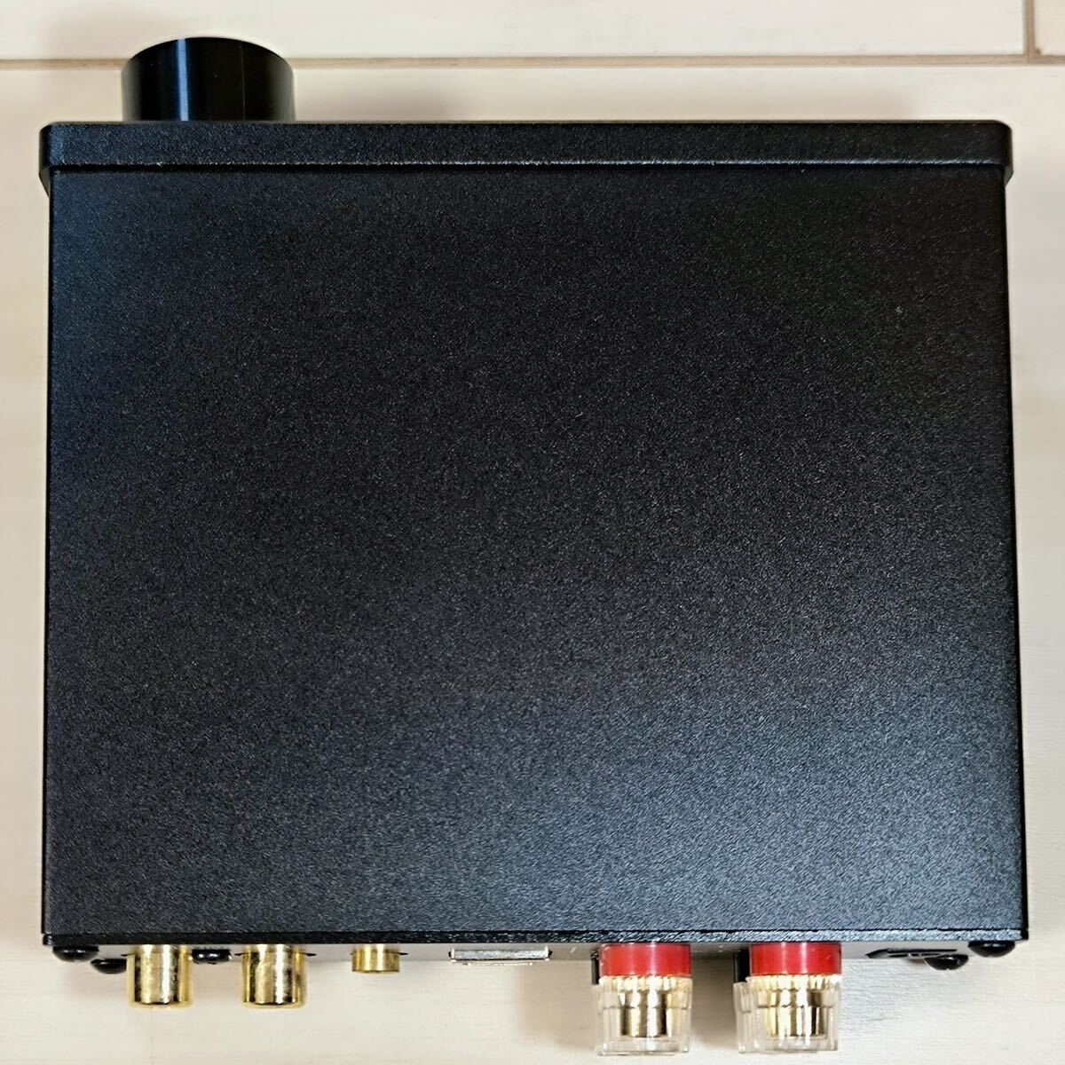 現状品 FX-AUDIO- YD-202J YDA138デュアルモノラル駆動式デジタルプリメインアンプ USB 入力 DAC 内蔵アンプ (ブラック)_画像4