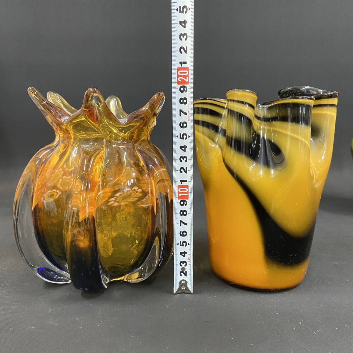R1246【 ガラス花瓶 7点 まとめて！！】フラワーベース カラーガラス 花器 花生け 花びん 壷 陶器 インテリア レトロ ガラス工芸 現状品の画像3