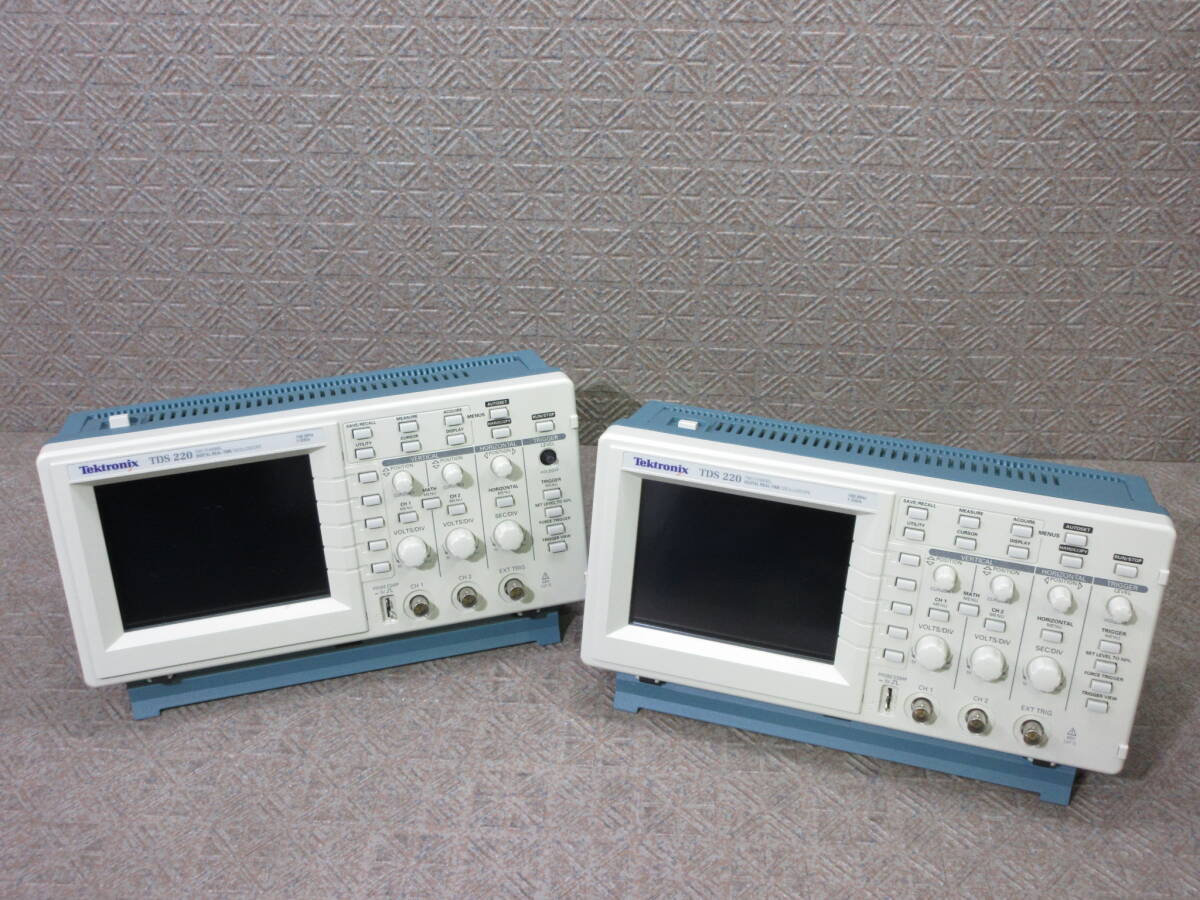 【※ジャンク品 2台セット】Tektronix/テクトロニクス デジタルオシロスコープ【TDS220】100MHz 1GS/s Digital Oscilloscope (No.V033)の画像1