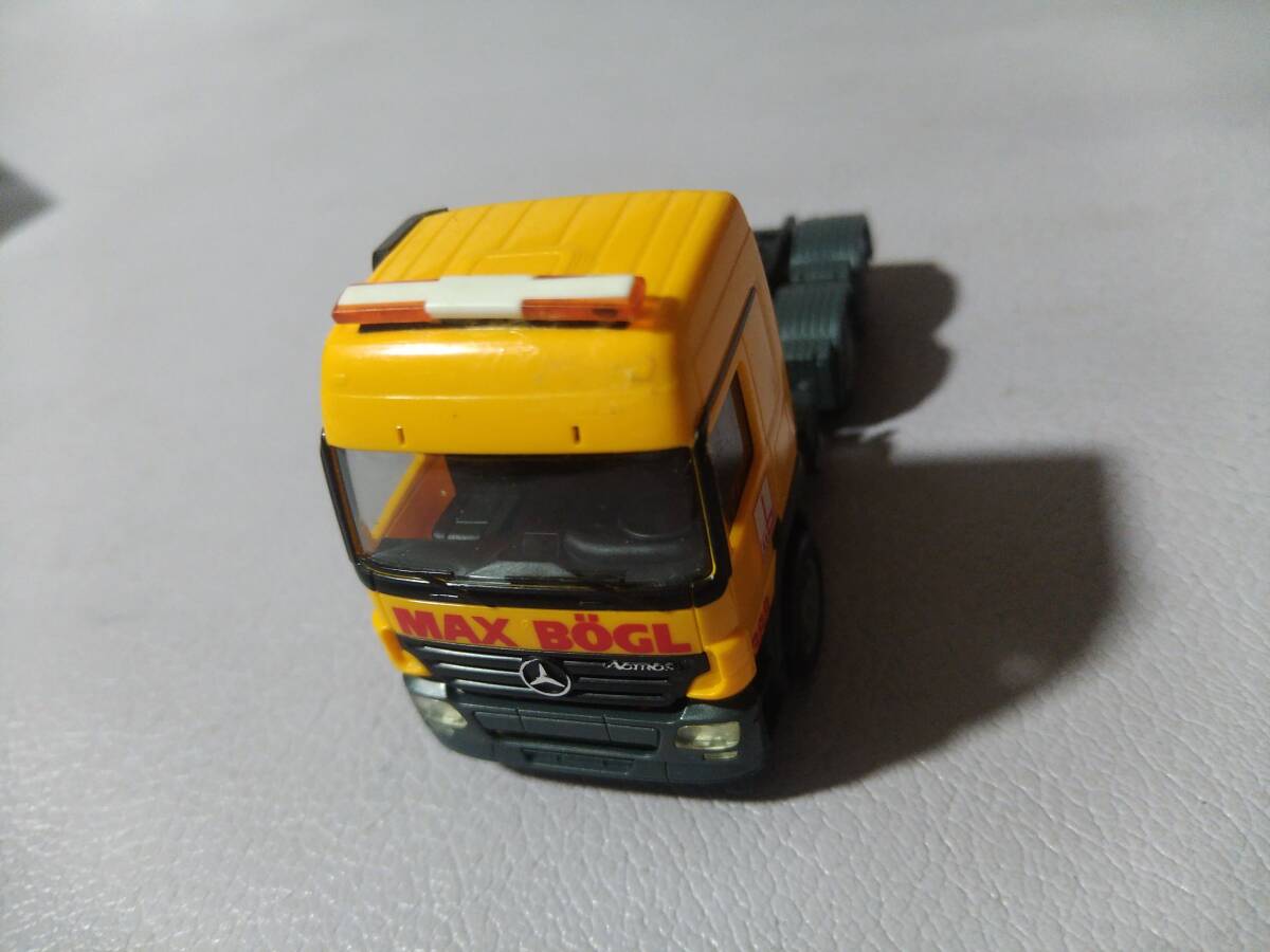 [herpa]1/87 Mercedes-Benz Actros Mercedes Benz Actros (2 поколения 2003-07 год MP2?)[MAX BOGL(mb),NOOTEBOOM?,338][ утиль ]