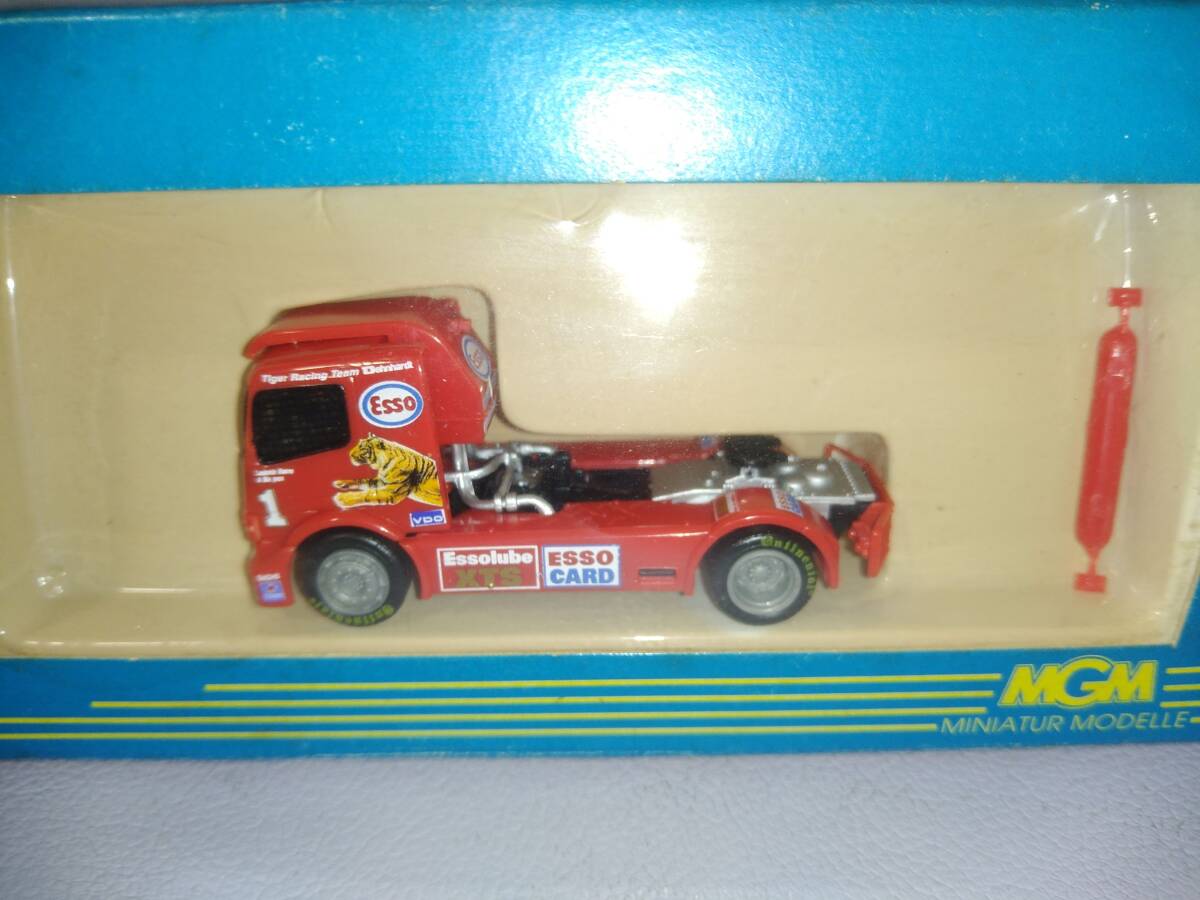 MGM 1/87 MercedesBenz Racetrack TigerRacing TeamDehnhardt Mercedes Benz racing truck Tiger racing team te-n Hal to