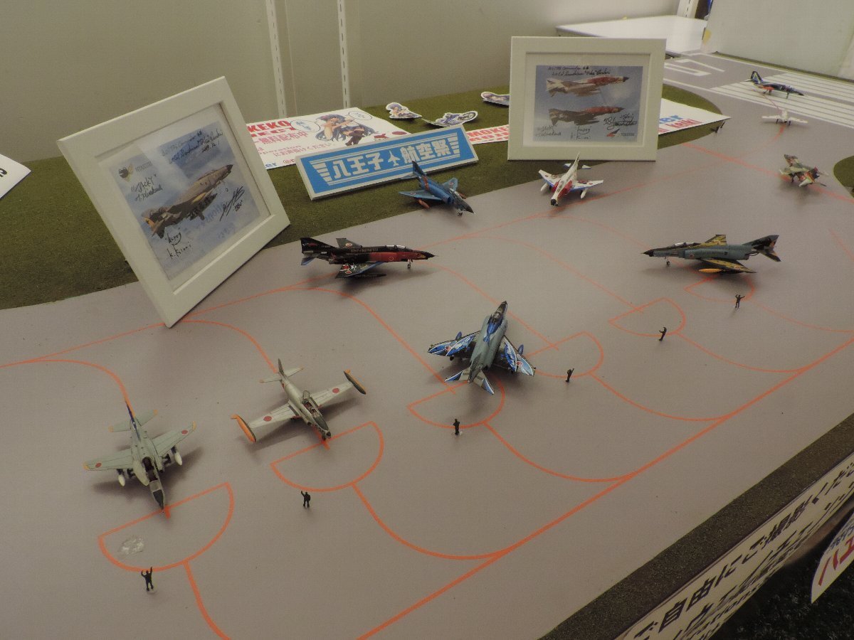 1/144松島基地駐機場　展示ベース　航空自衛隊 ブルーインパルス_画像1