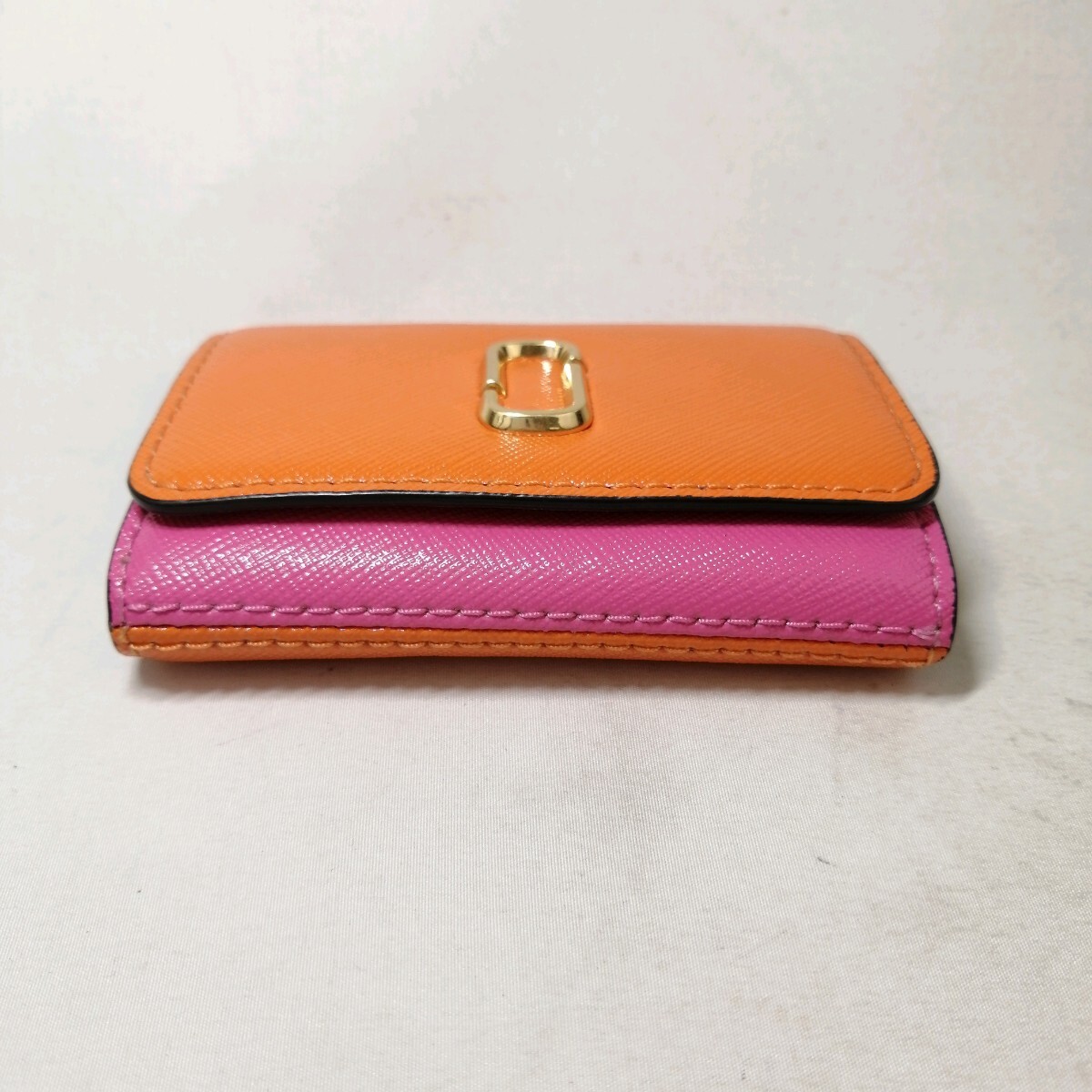 B Φ【商品ランク:B】 マークジェイコブス MARC JACOBS スナップショット ゴールド金具 レザー 三つ折り 6連 キーケース 鍵入れ オレンジ系_画像5