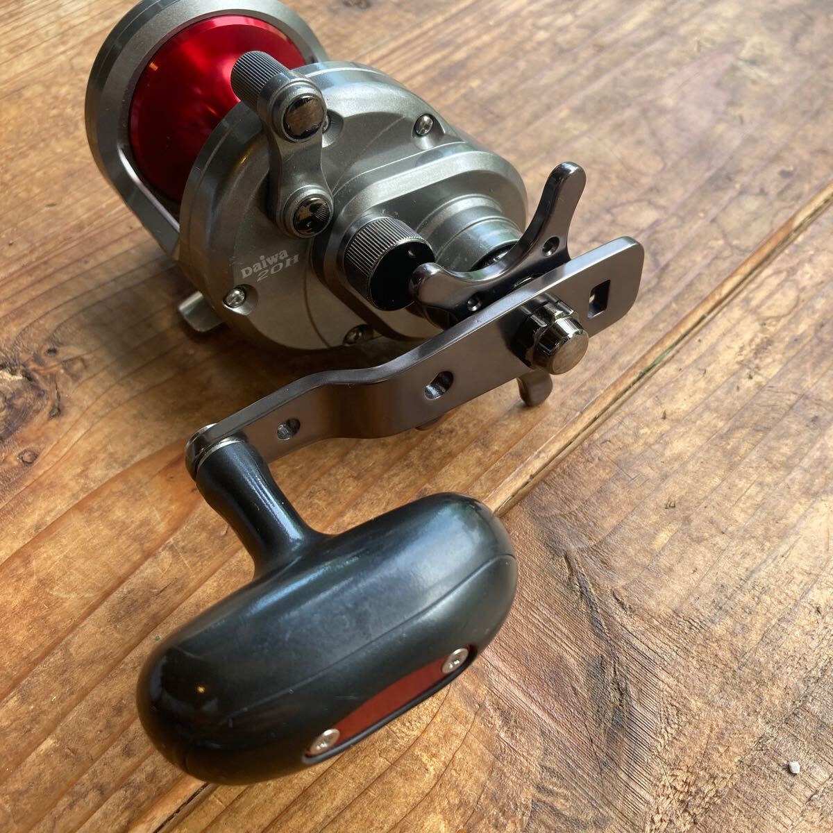 6299円 ダイワ daiwa キャタリナ 20H 右ハンドル ライトタックル 6299円 ダイワ daiwa キャタリナ 20H 右ハンドル ライトタックル